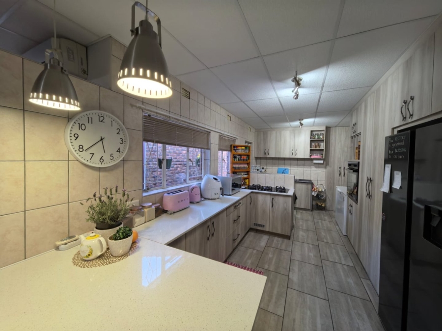 3 Bedroom Property for Sale in Rhodesdene Northern Cape